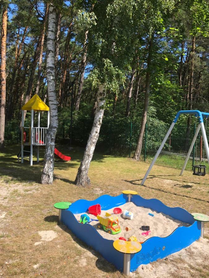 Apartament Baltica Z Ogrodkiem - W Ustronnym Miejscu Tuz Przy Plazy Rogowo  Dış mekan fotoğraf